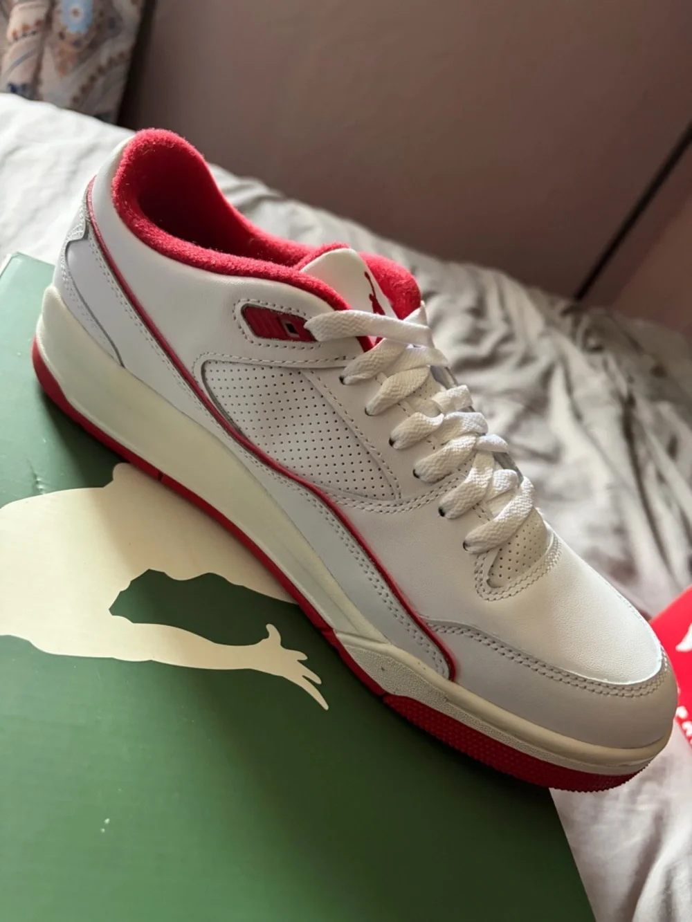 Jordan Men's Flight Court White Sail, Black/Red Varsity Size 10.5